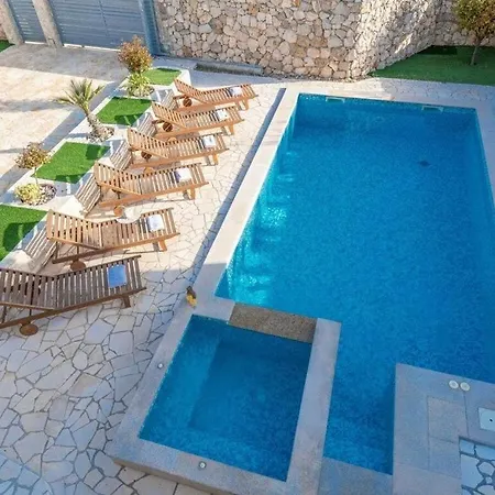 Kirstin - Pool, Jacuzzi, Sauna * Privlaka (Zadar)
